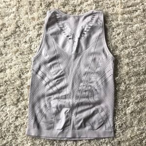 Alo tank top, great condition